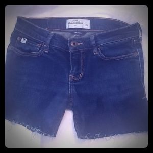 Abercrombie Kids 🎀 Girls Size 12 cut off shorts
